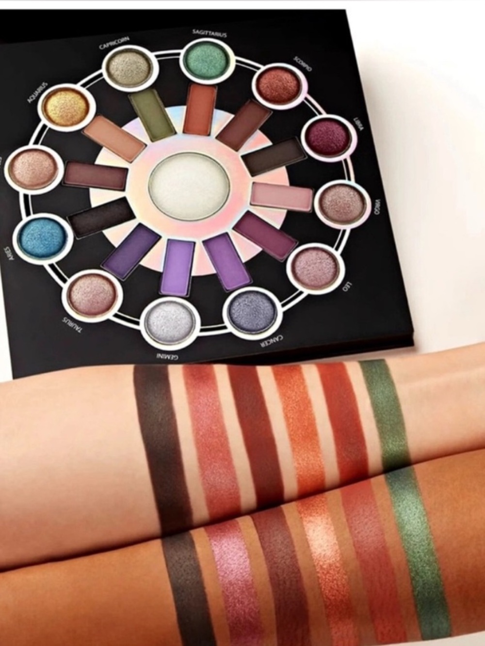 BH Cosmetics Zodiac 25 eyeshadow & highlighter makeup palette never used - Picture 3 of 3